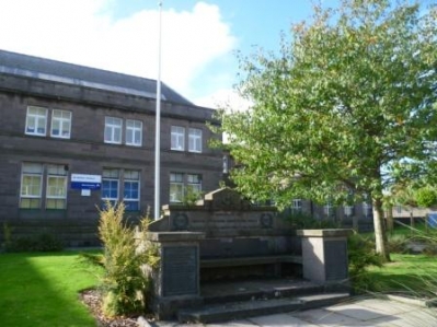 WW1 Memorial outside Arduthie School